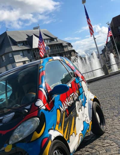 La voiture du Manhattan Café en plein coeur de Deauville